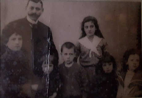 antique family photo